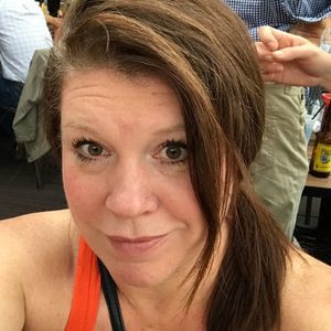 Meet your Posher, Becca